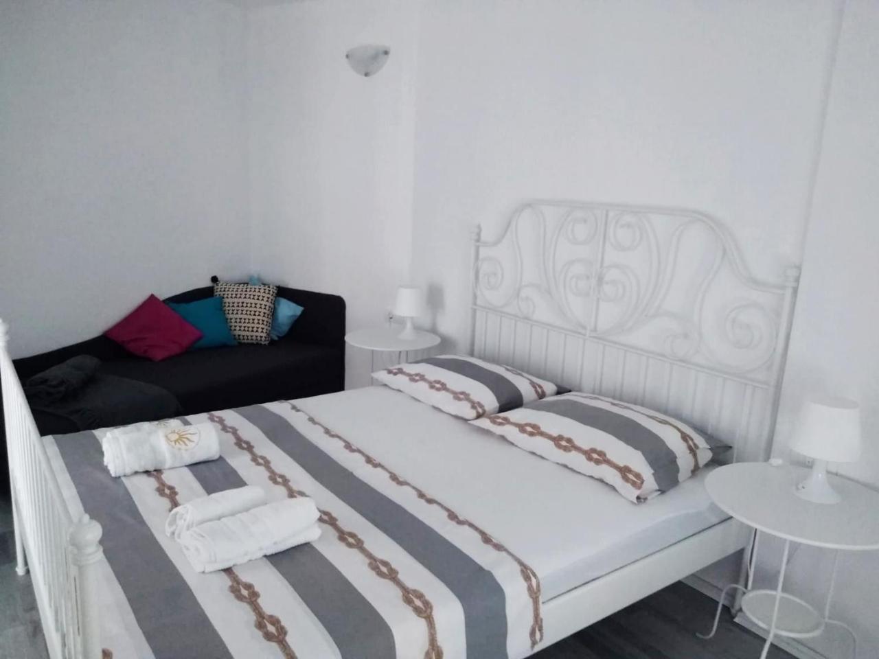 Nemira Beach Apartments Omis Exterior photo