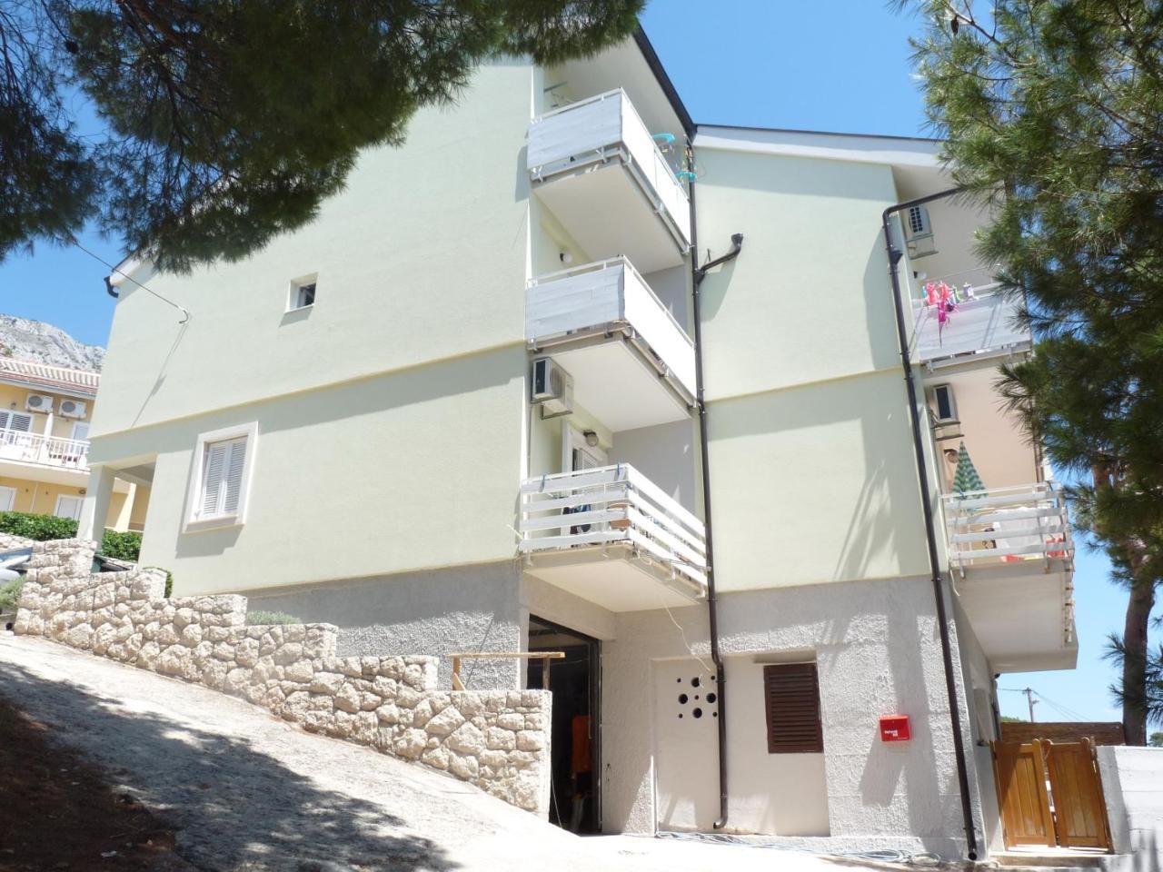 Nemira Beach Apartments Omis Exterior photo